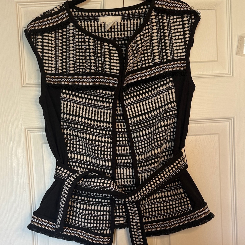 H&M Black and White Women's Boho textured Vest with Belt Size 2